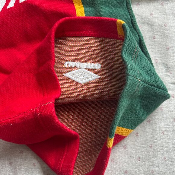 Supreme x Umbro Knit Soccer Short 'Red' - Picture 5 of 7